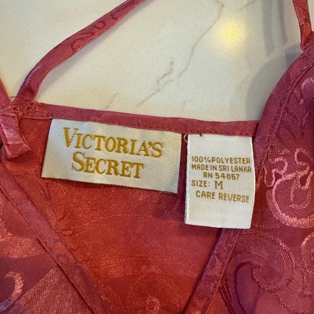 Vintage Victoria's Secret Polyester Camisole Slip / patterned / medium